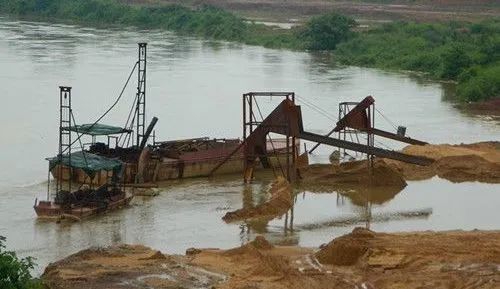 杜絕非法采砂，機(jī)制砂生產(chǎn)才是長(zhǎng)久之道！