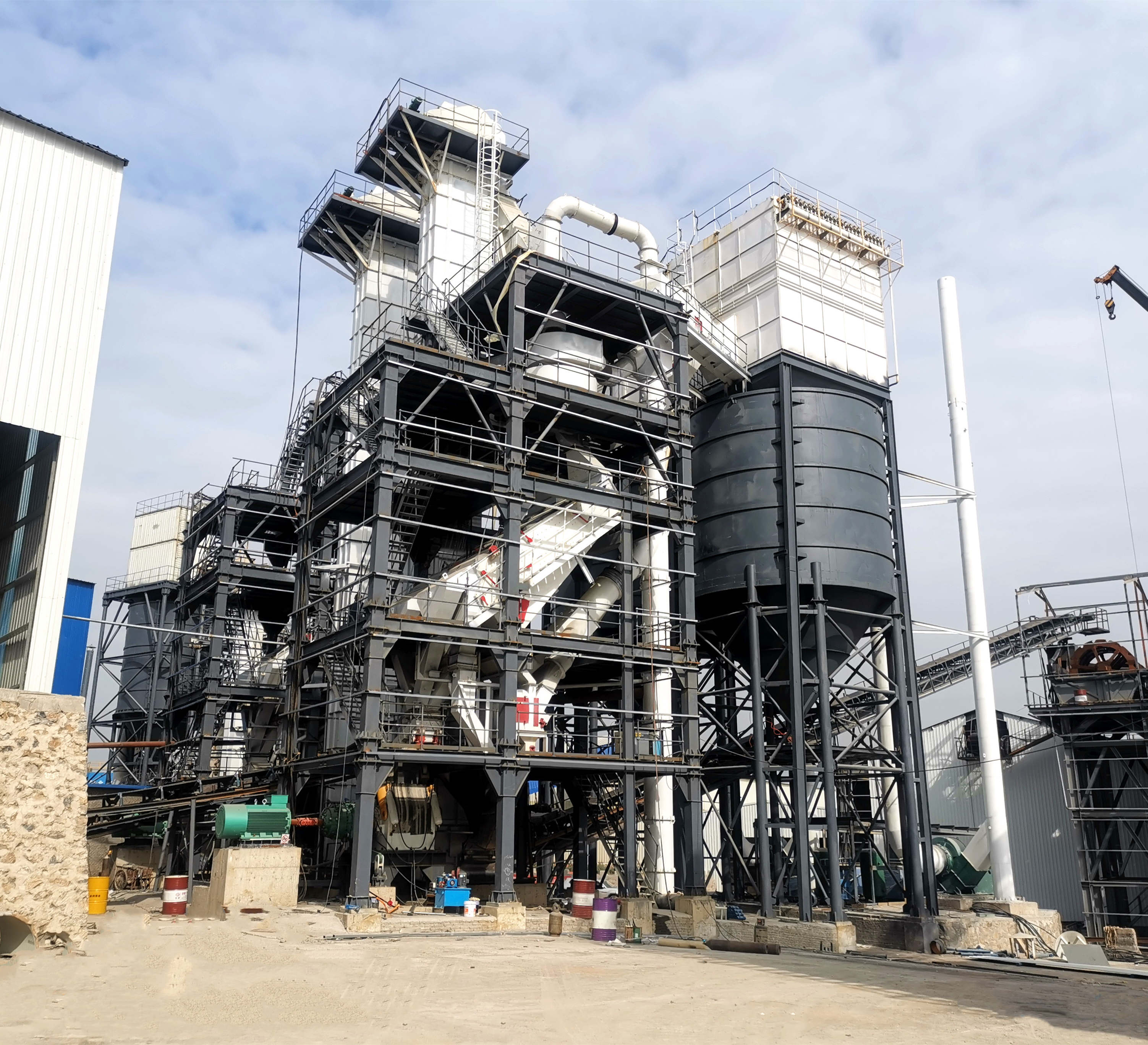 唐山金路干法制砂樓，助力高品質(zhì)機(jī)制砂生產(chǎn)