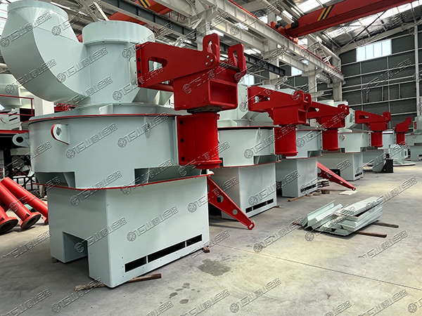 制砂選粉一體機(jī)：適合多種物料破碎，粒形圓潤(rùn)，針片狀少